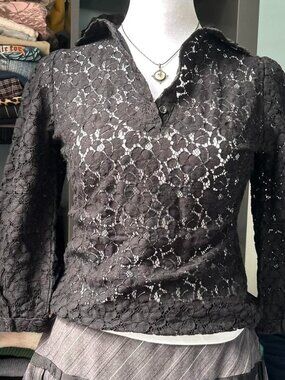 H&M Black 3/4 Sleeve Lace Collared Top